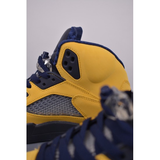 (Free Shipping)Air Jordan 5 Retro SE Michigan CQ9541-704