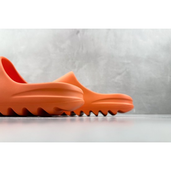 (Free Shipping)Yeezy Slide Enflame Orange GZ0953