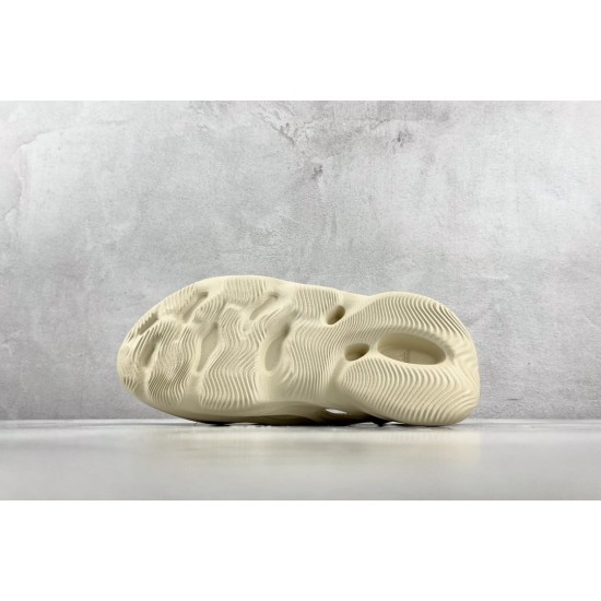 (Free Shipping)Yeezy Foam Runner Sand FY4567