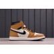 (Free Shipping)Jordan 1 Retro High Rookie of the Year 555088-700